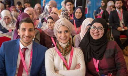 ثلاثة طلبة فلسطينيين يفوزون بجائزة أفضل فكرة ريادية في لندن