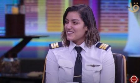 أصغر طيارة في مصر تحكي عن تجربتها